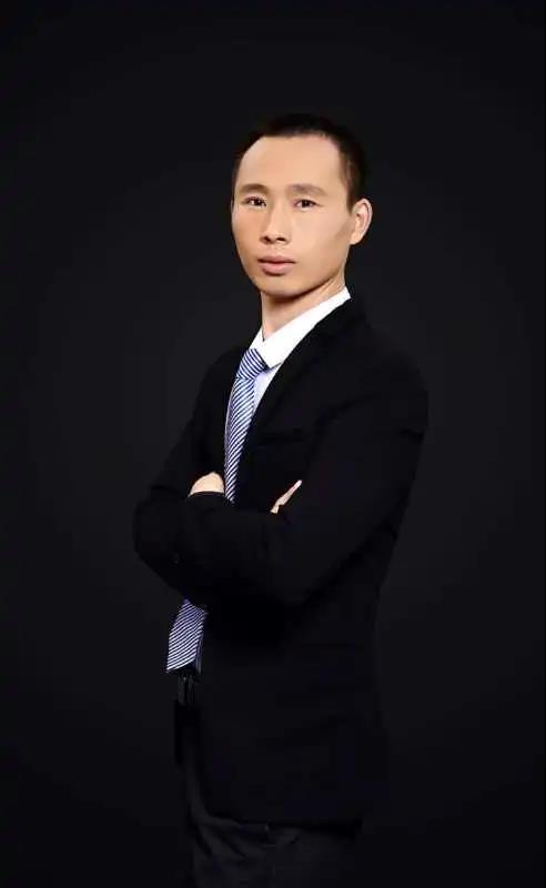 年輕就要醒著拼！西安專業(yè)網(wǎng)站建設(shè)公司帶您認(rèn)識(shí)一位英雄豪杰！